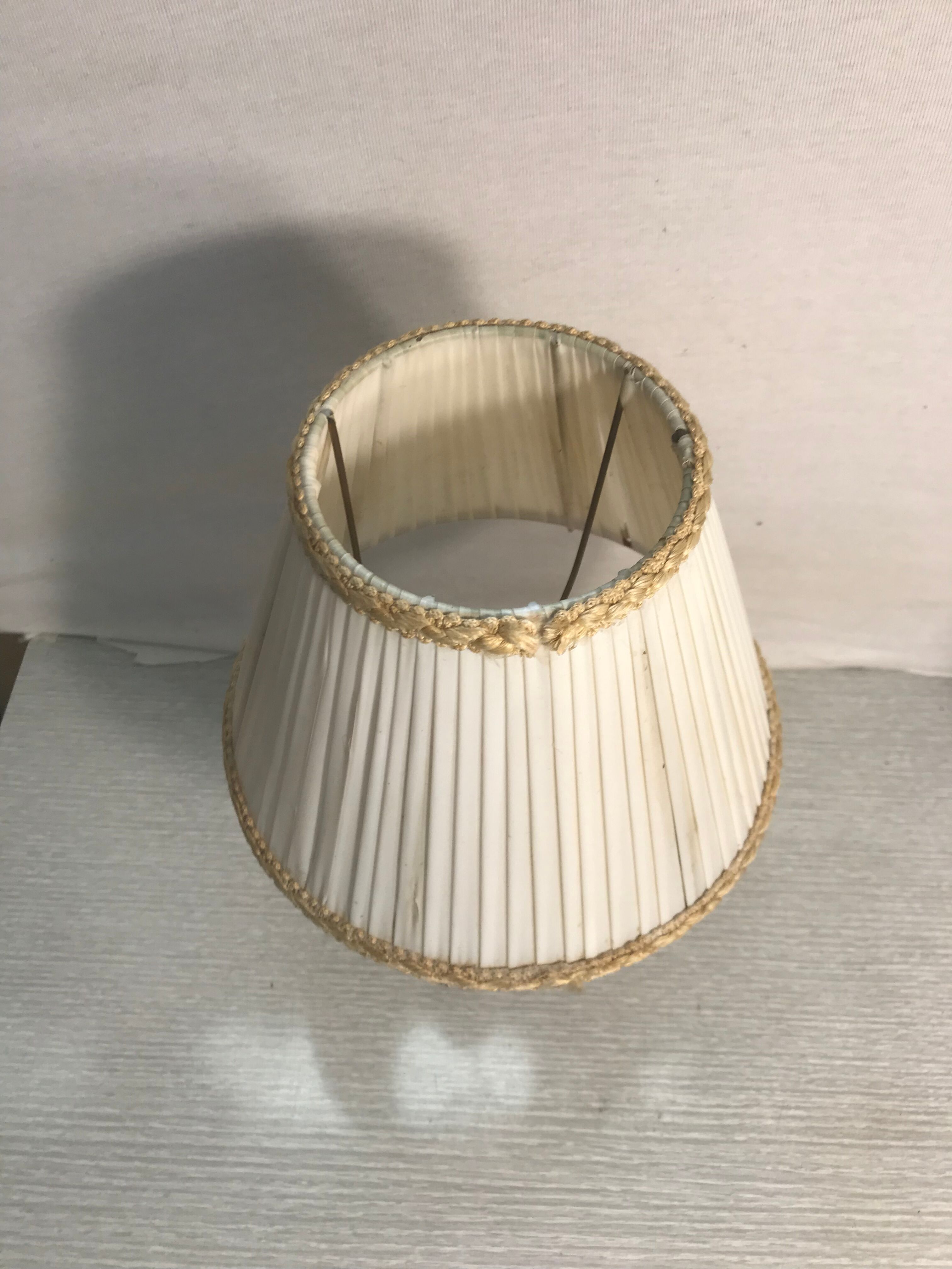 Old laiton glass lamp in white opaline and lamp-day cream years 70 vintage