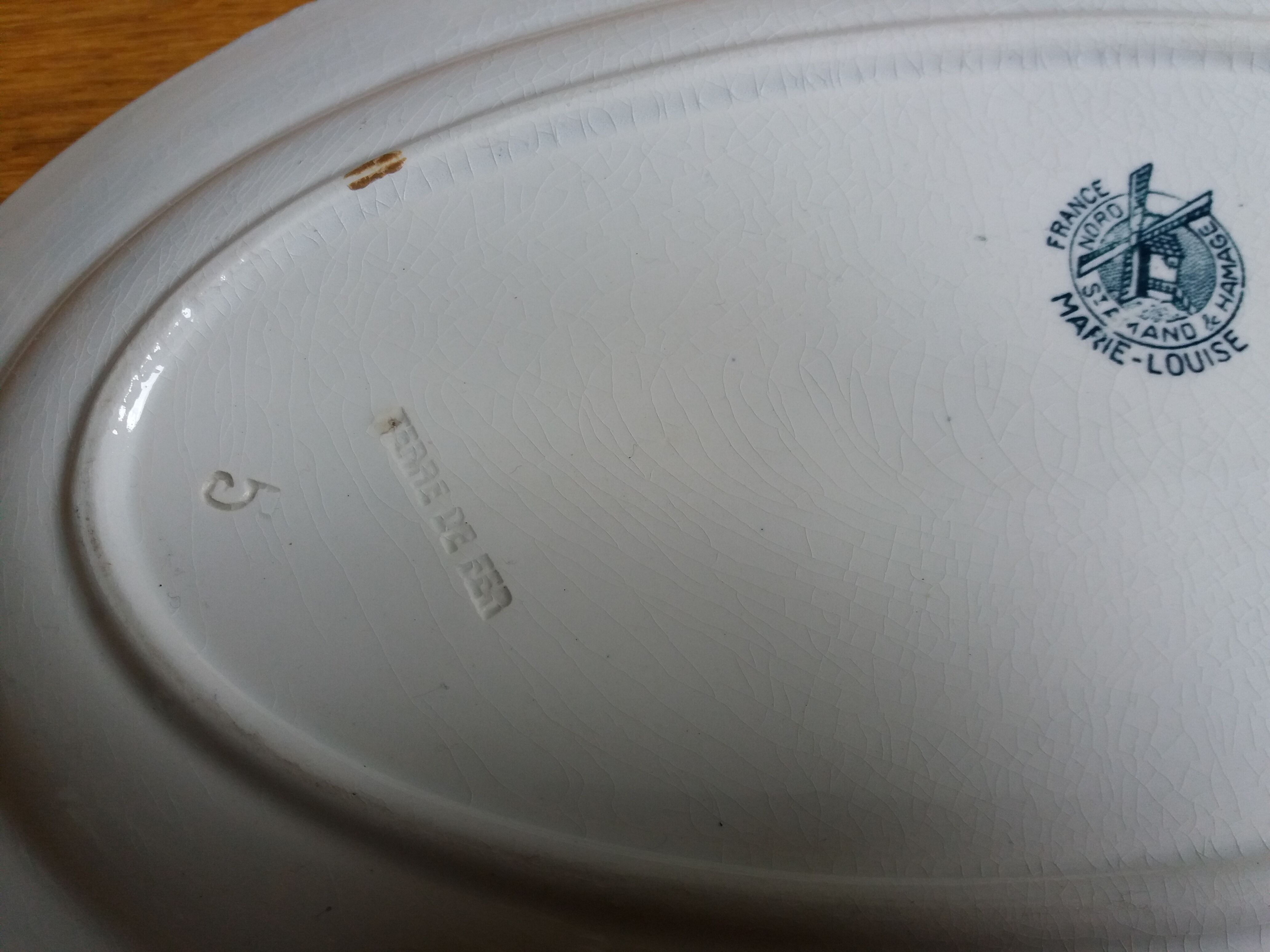 Oval dish Terre de Fer Saint Amand and Hamage model Marie-Louise