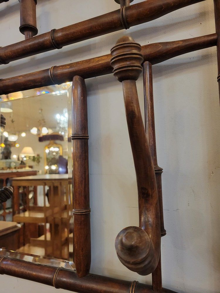 Wall-mounted coat rack