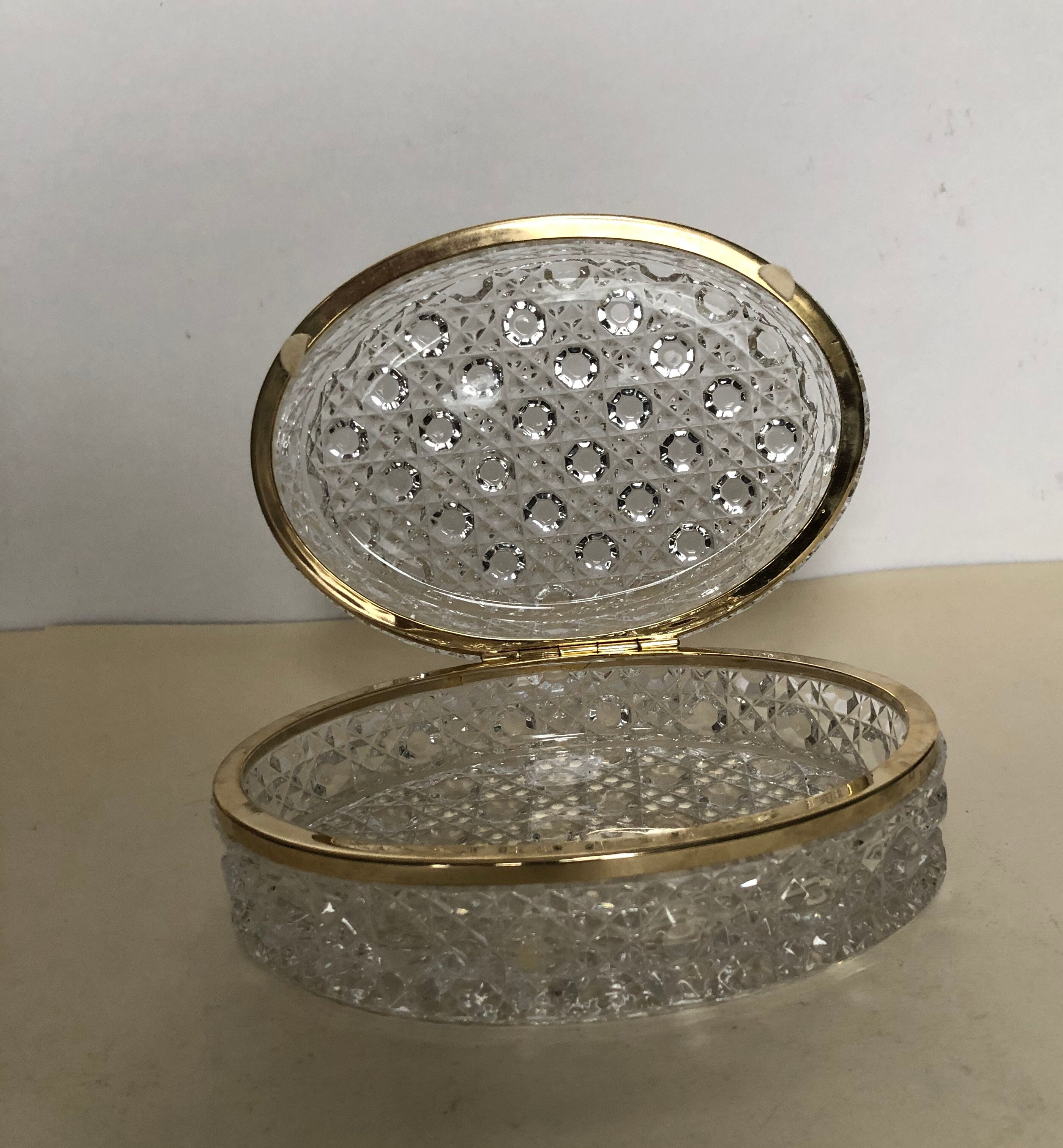 Gold-rimmed crystal box