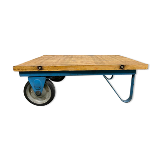 Chariot de table basse industriel bleu années 1960