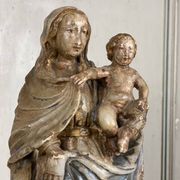 Virgin and Child in alabaster, significant trace of polychromy, Flanders 16th century.