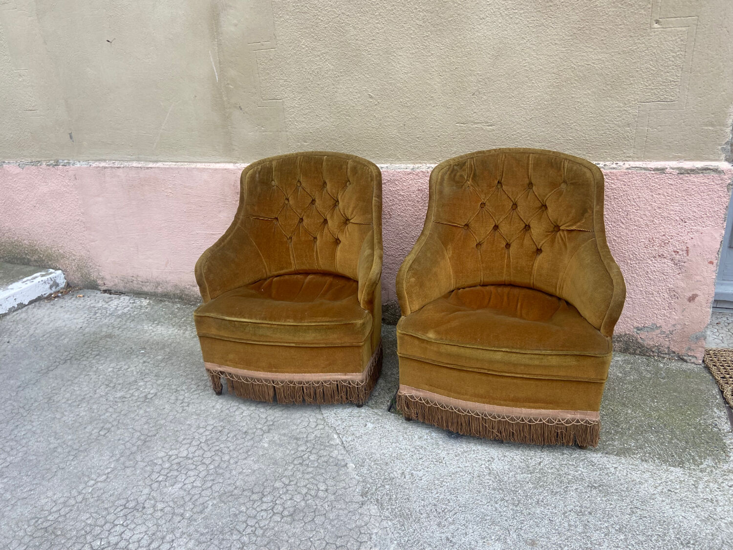Pair of vintage toad chairs