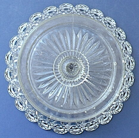 Plate mounted on pressed-molded glass column