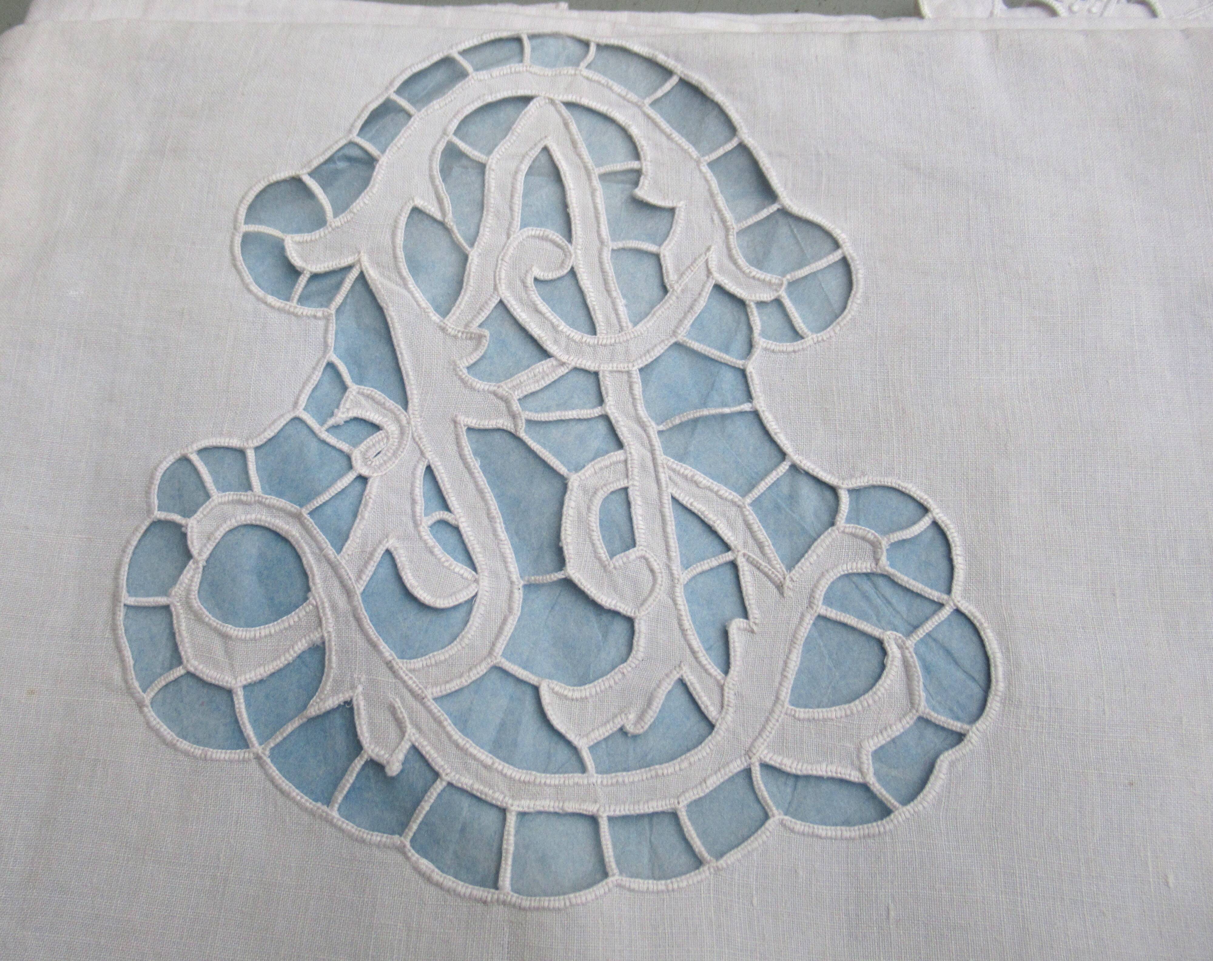 Embroidered sheet Richelieu Art Deco