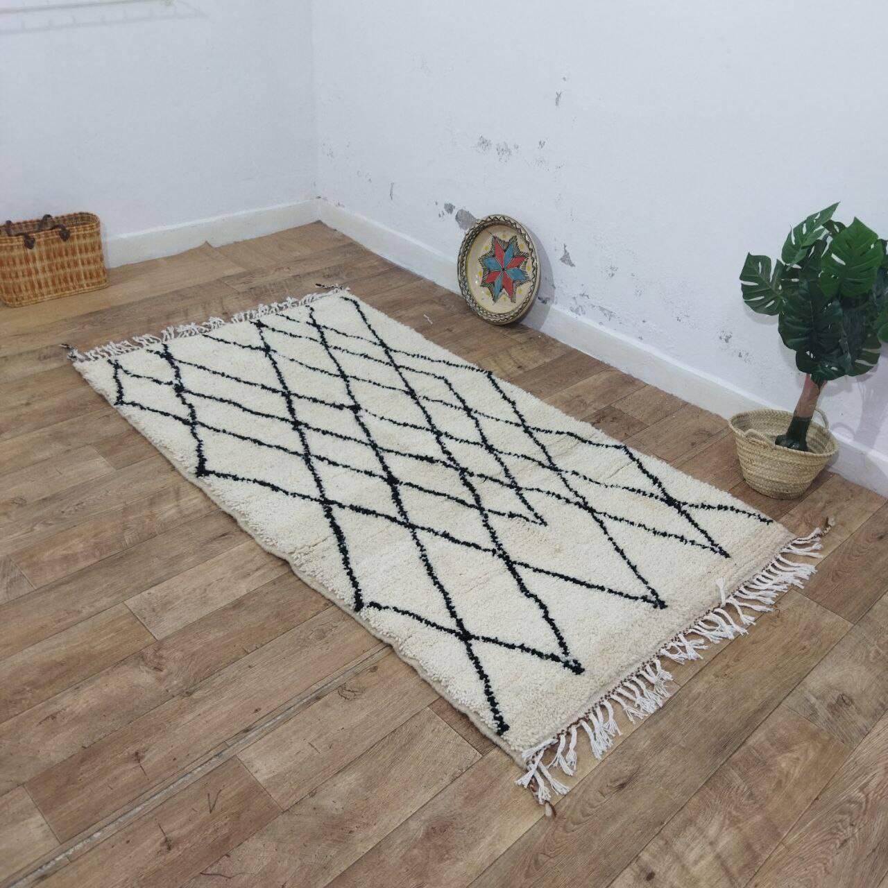 Azilal Berber rug in handmade wool 200 X 113 CM
