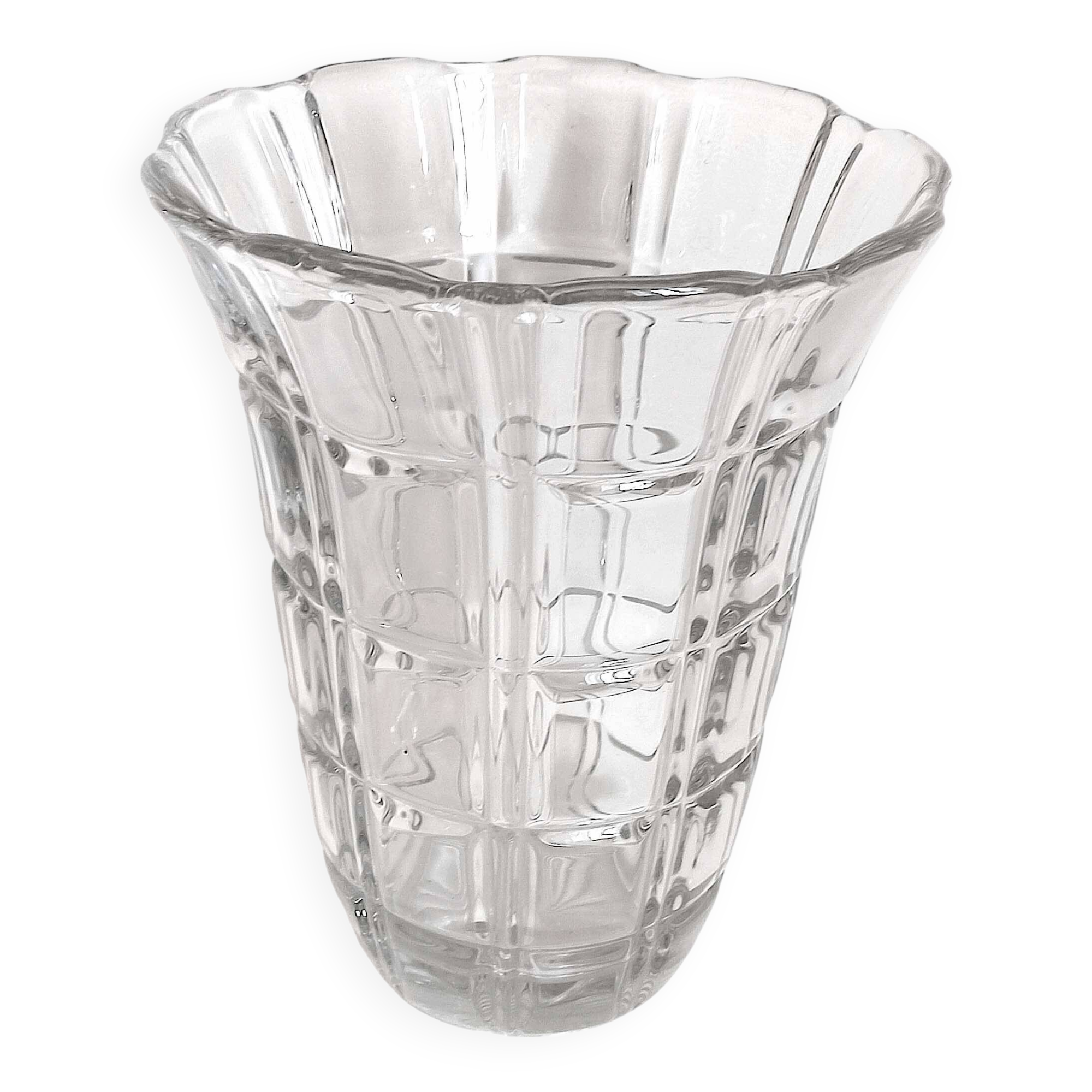 Large chiseled crystal vase from the 60s Height 25.5 cm