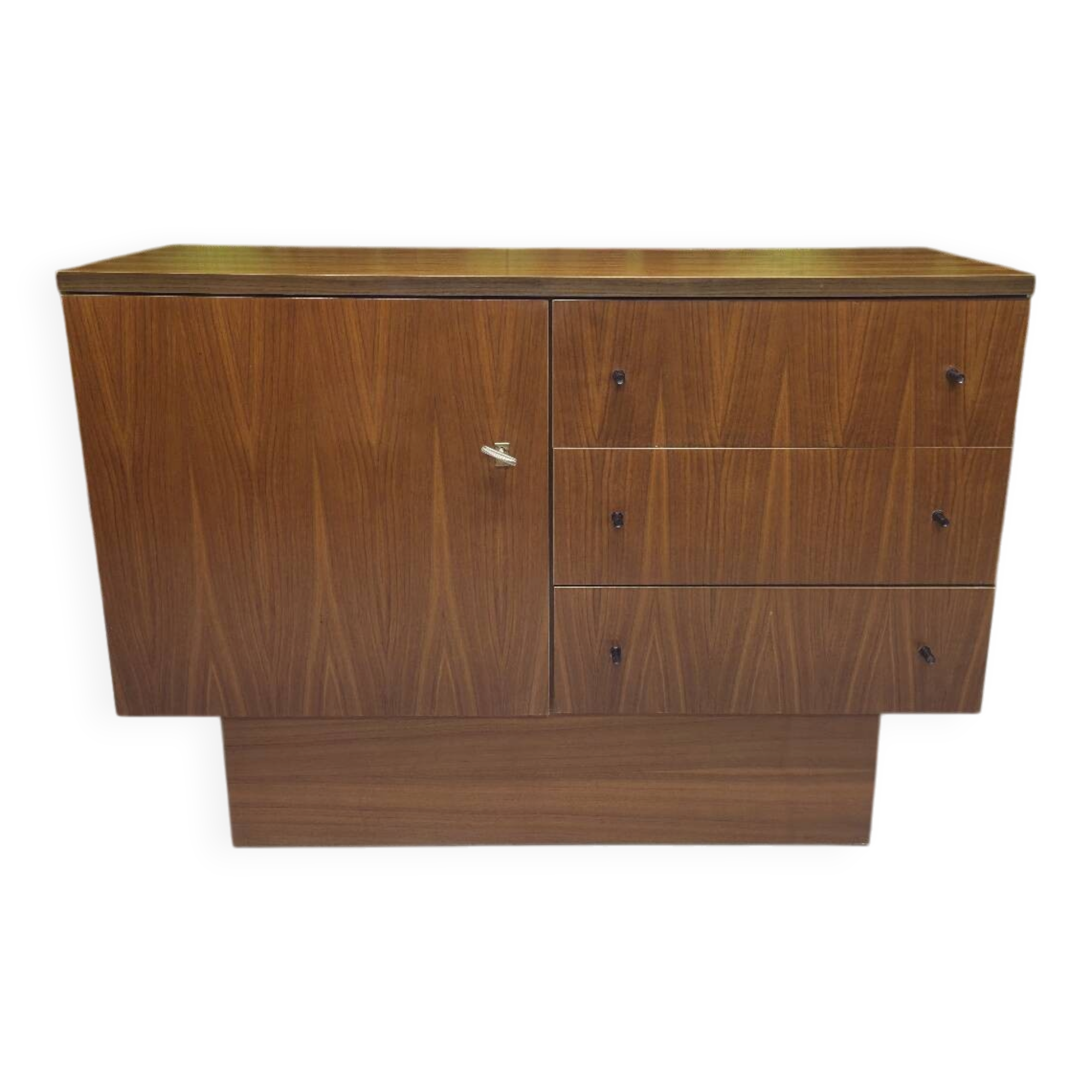 Vintage 1970s teak enfilade