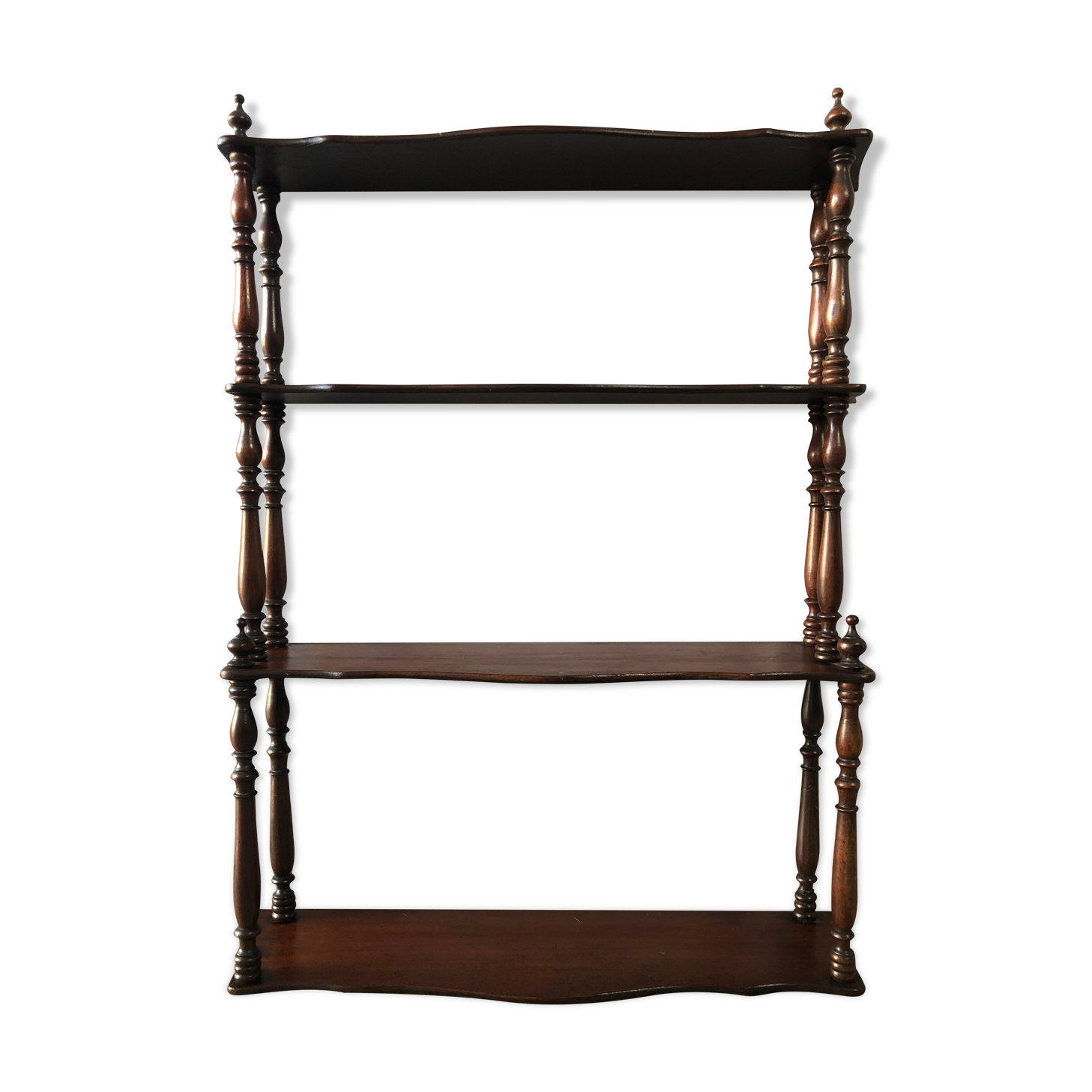 Old shelf to lay or hang