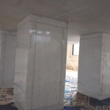 Table basse en marbre blanc