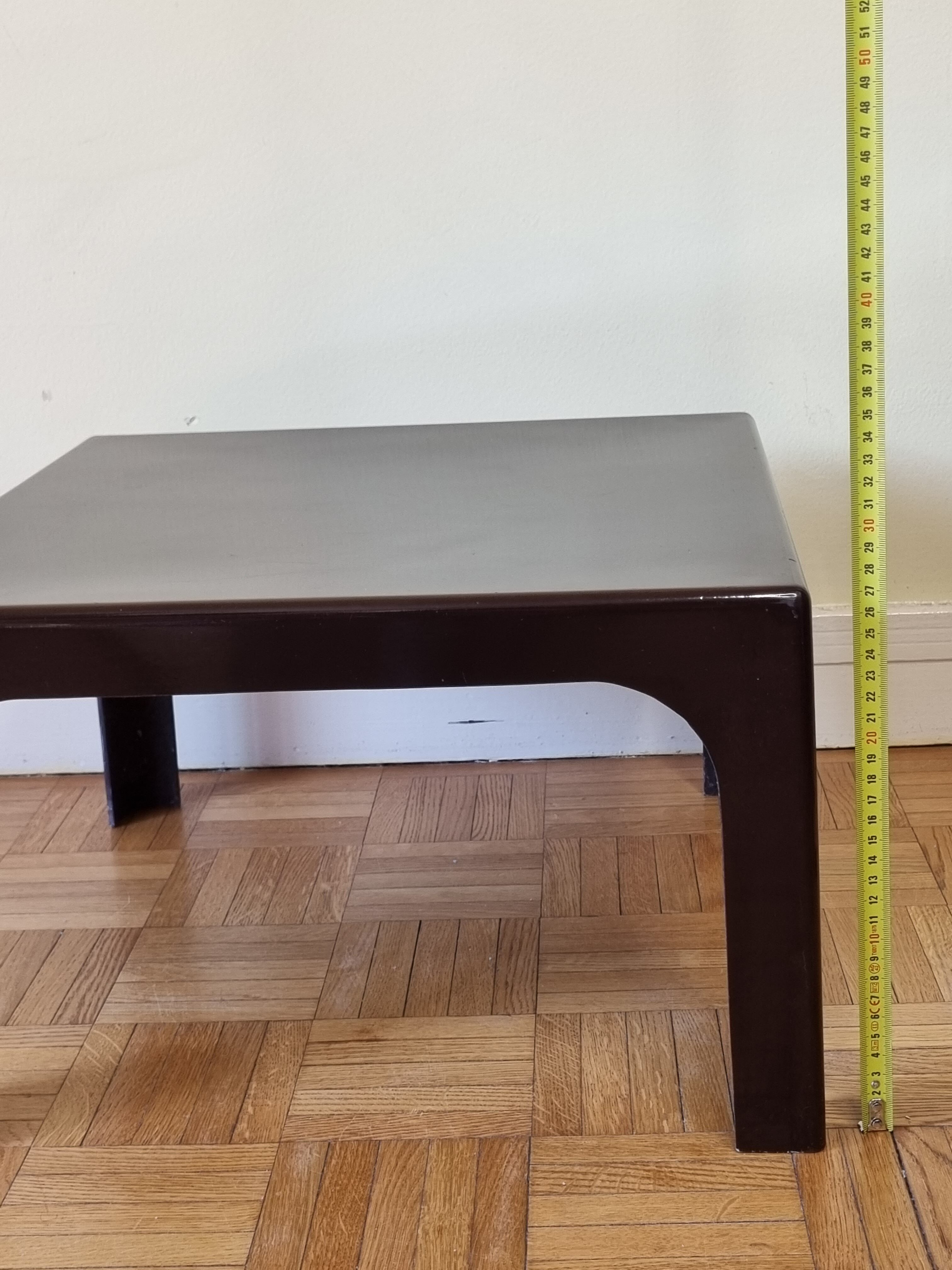 Table basse vintage en fibre de verre, années 70