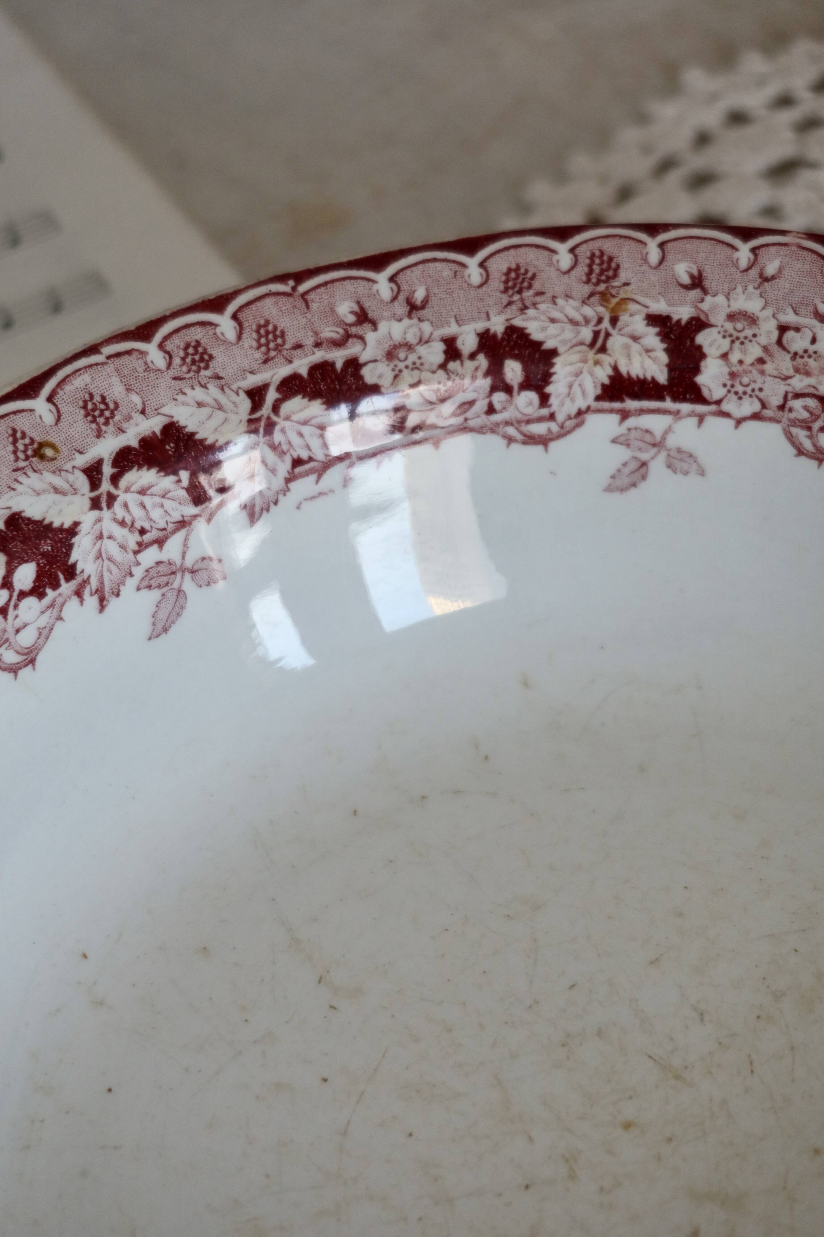 Antique hollow round serving dish iron earth Saint Amand and Hamage model Murier rouge