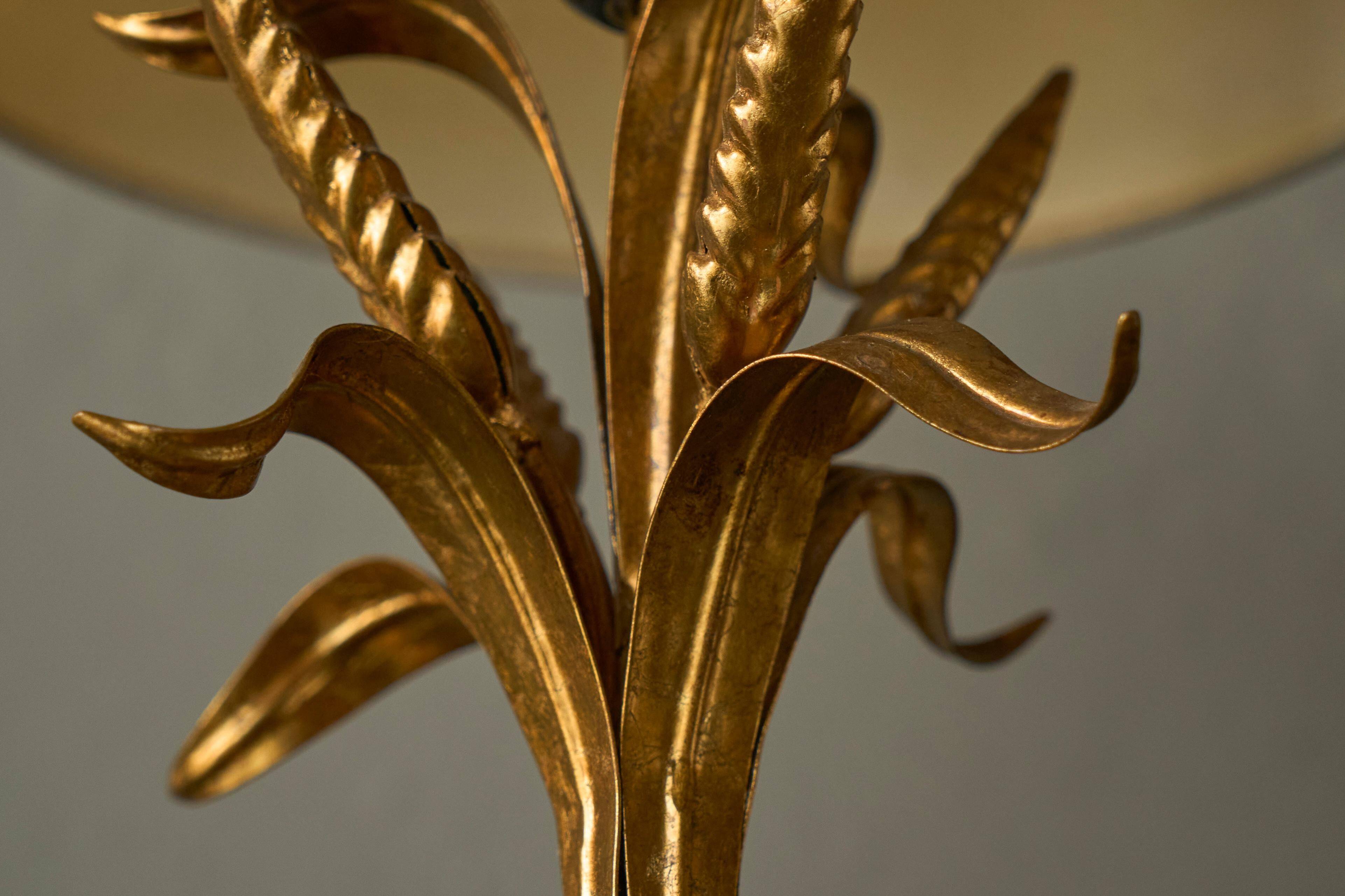 Gold metal table lamp with wheat pattern, mid-20th century.