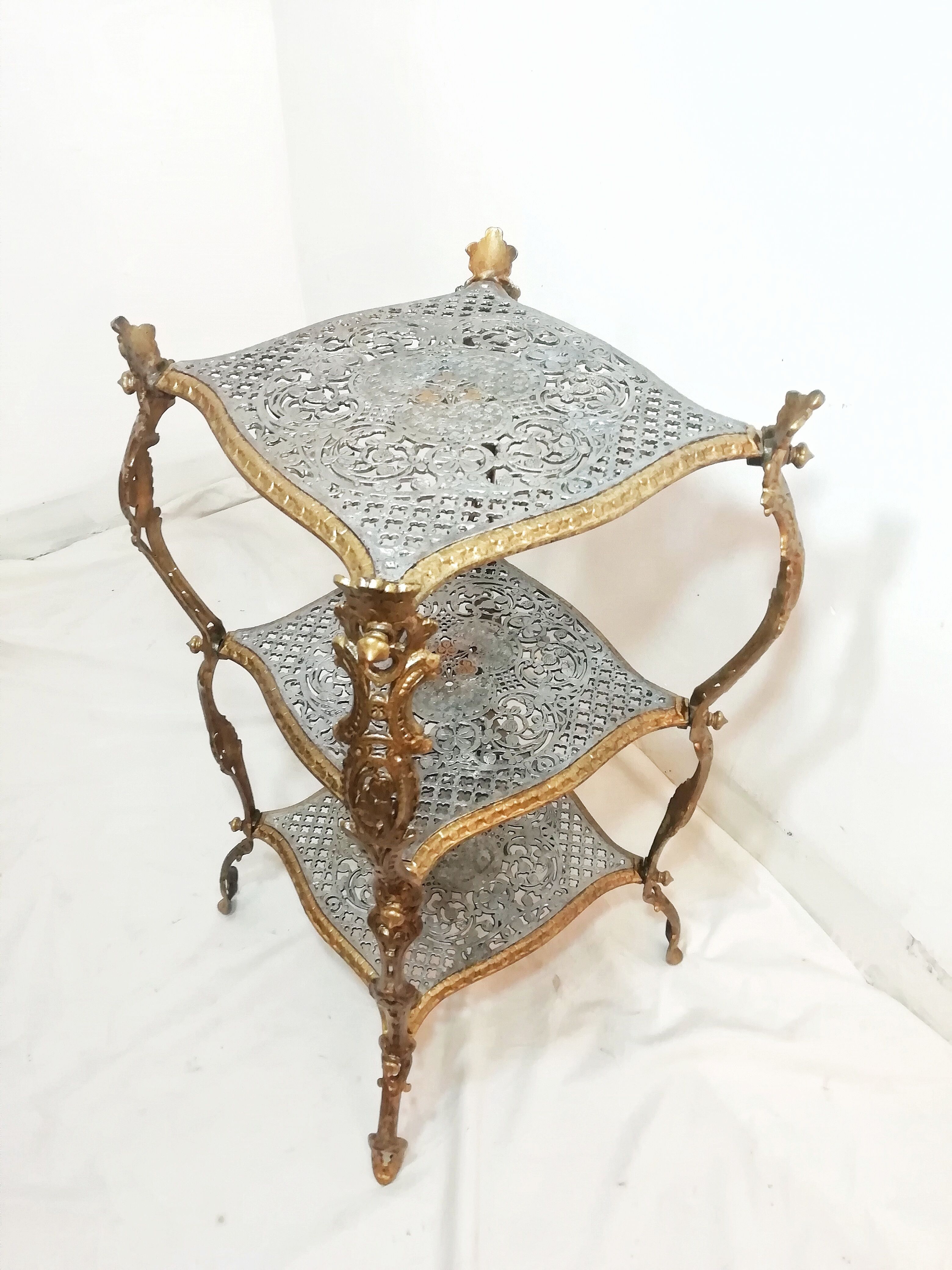 Cast-iron and detachable side table