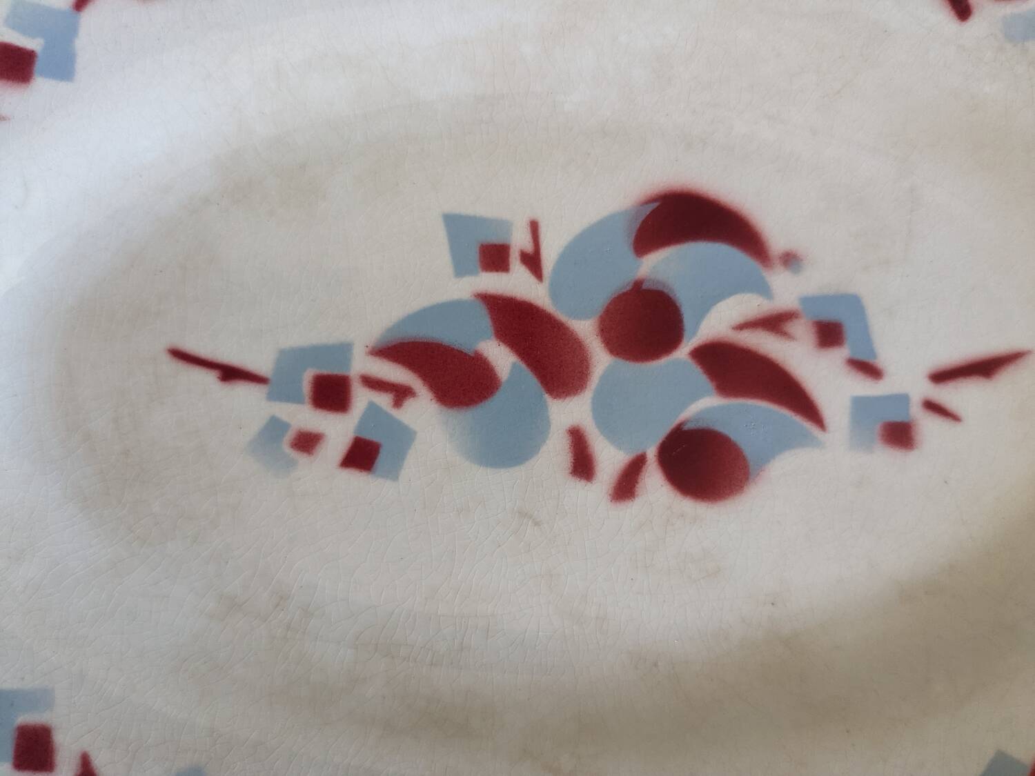 Pair of Moulin des loups dishes