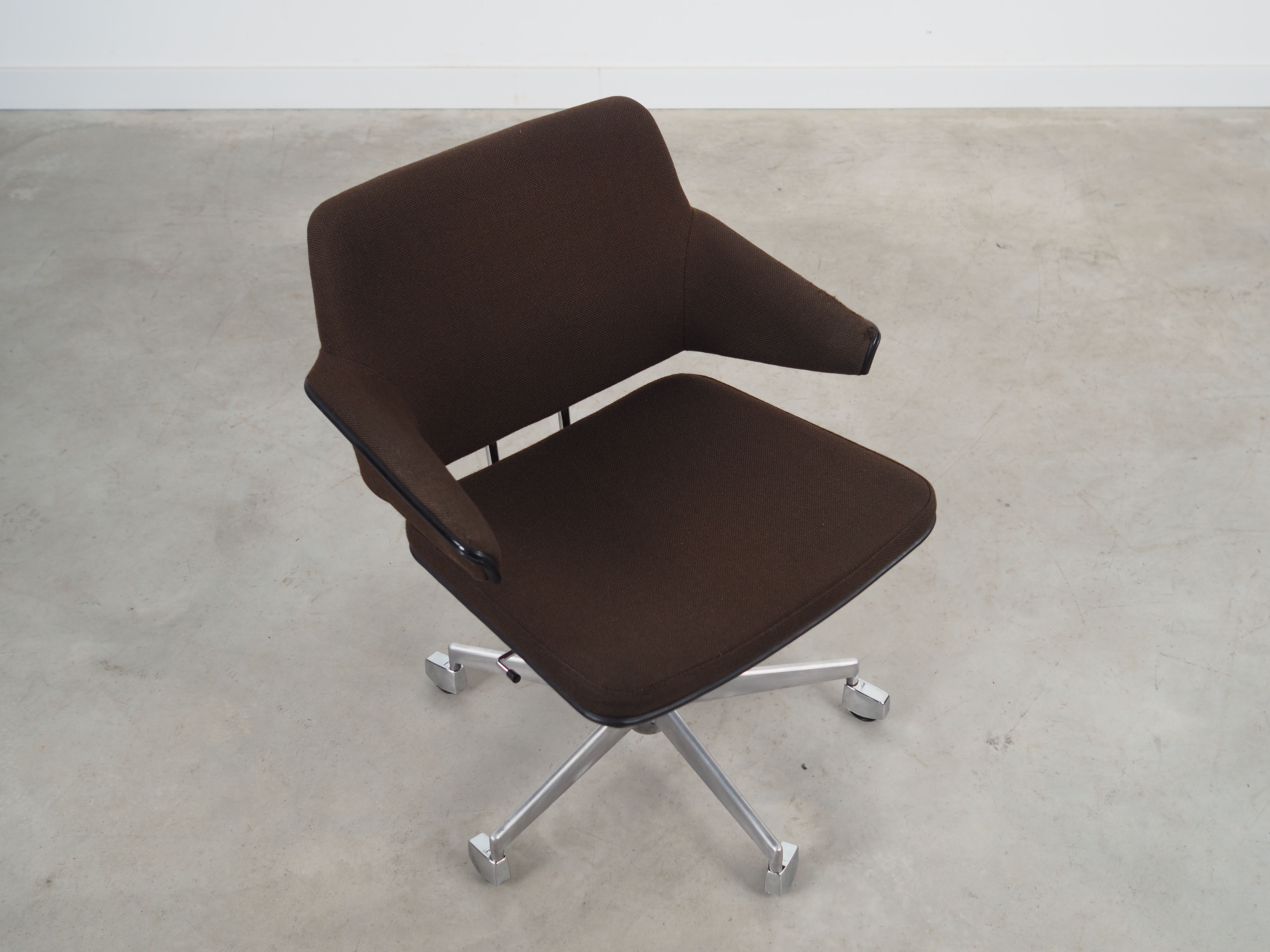 Swivel armchair, Danish design, 1970s, manufacture: Labofa Møbler