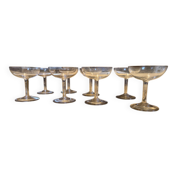 8 coupes à champagne en verre soufflé XIXème