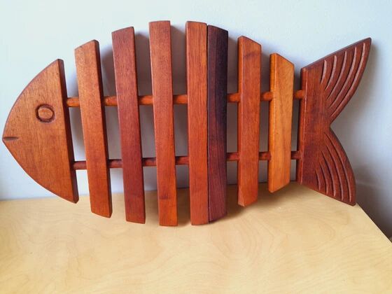 Dessous de plat poisson en bois