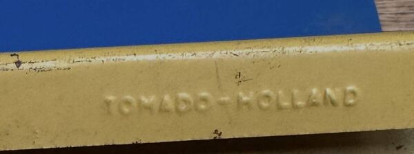 Paire d’étagères murales Tomado vintage