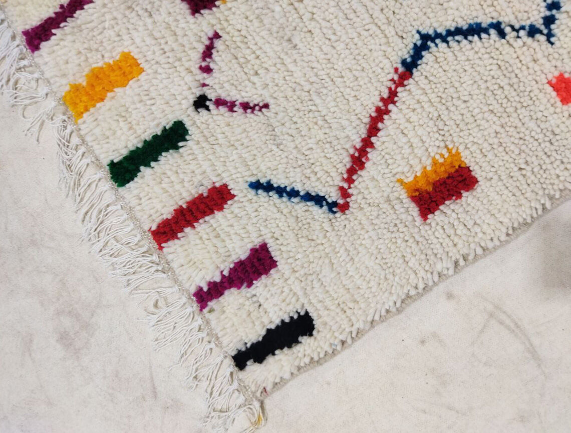 Moroccan berber carpet 152x100cm