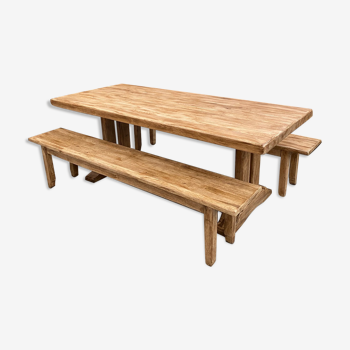 Farmhouse table and its 2 benches