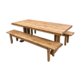 Farmhouse table and its 2 benches