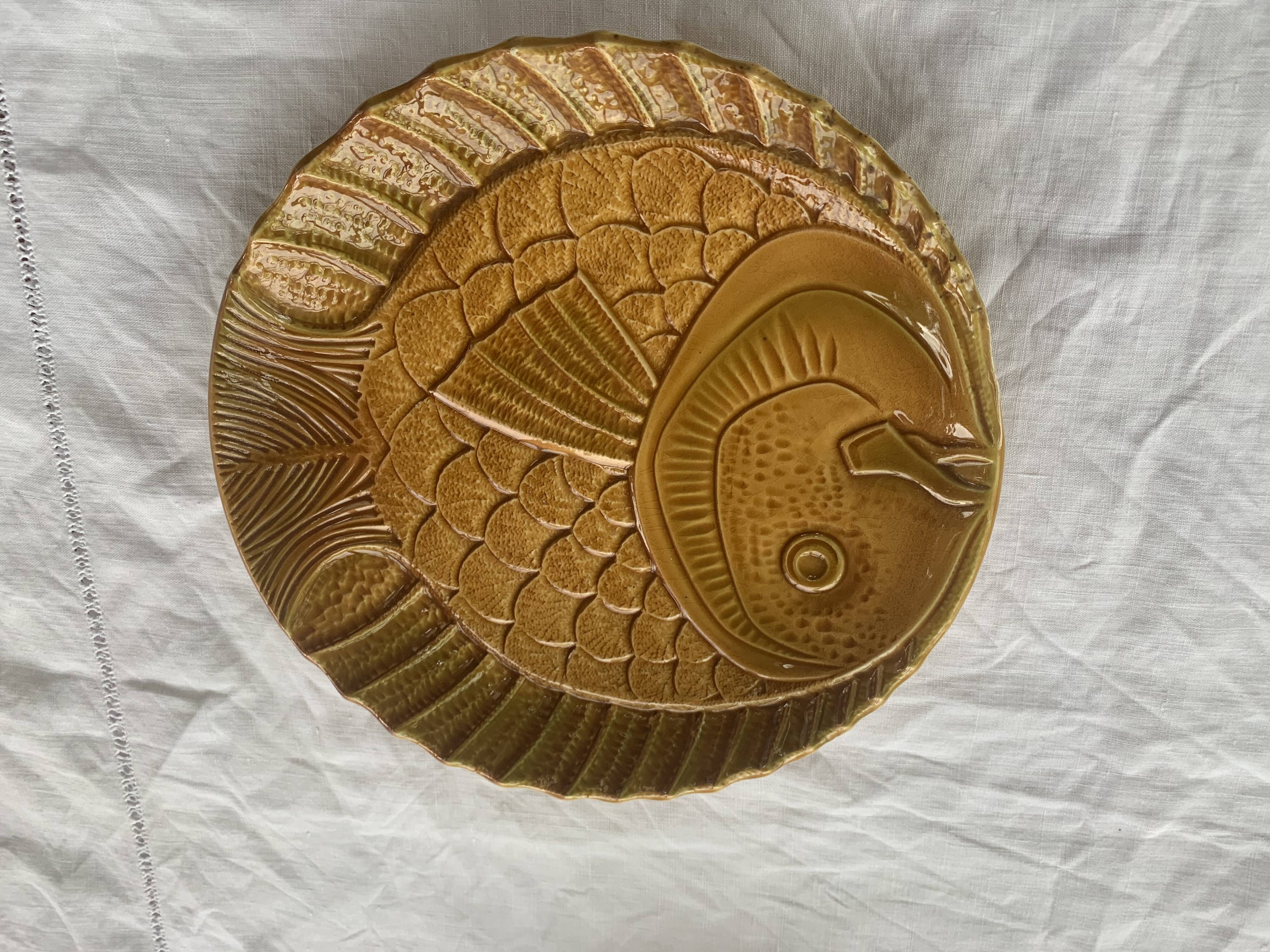 Set of 6 fish plates from the vintage revernay workshops