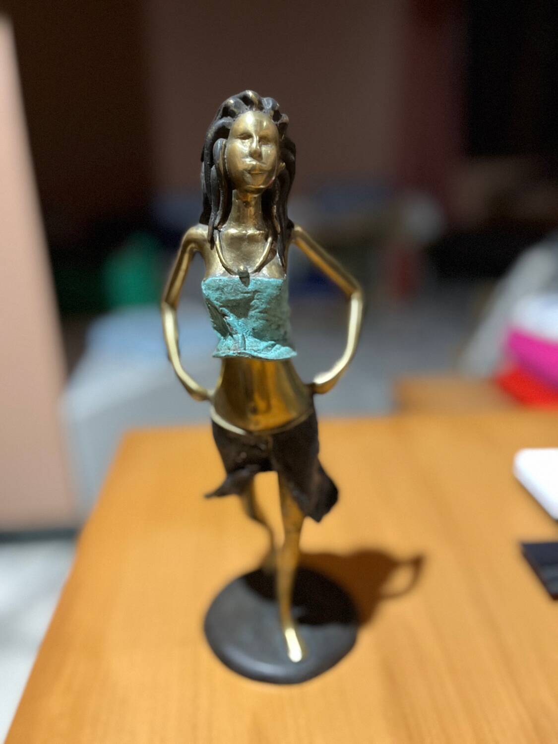 Bronze statuette of a woman