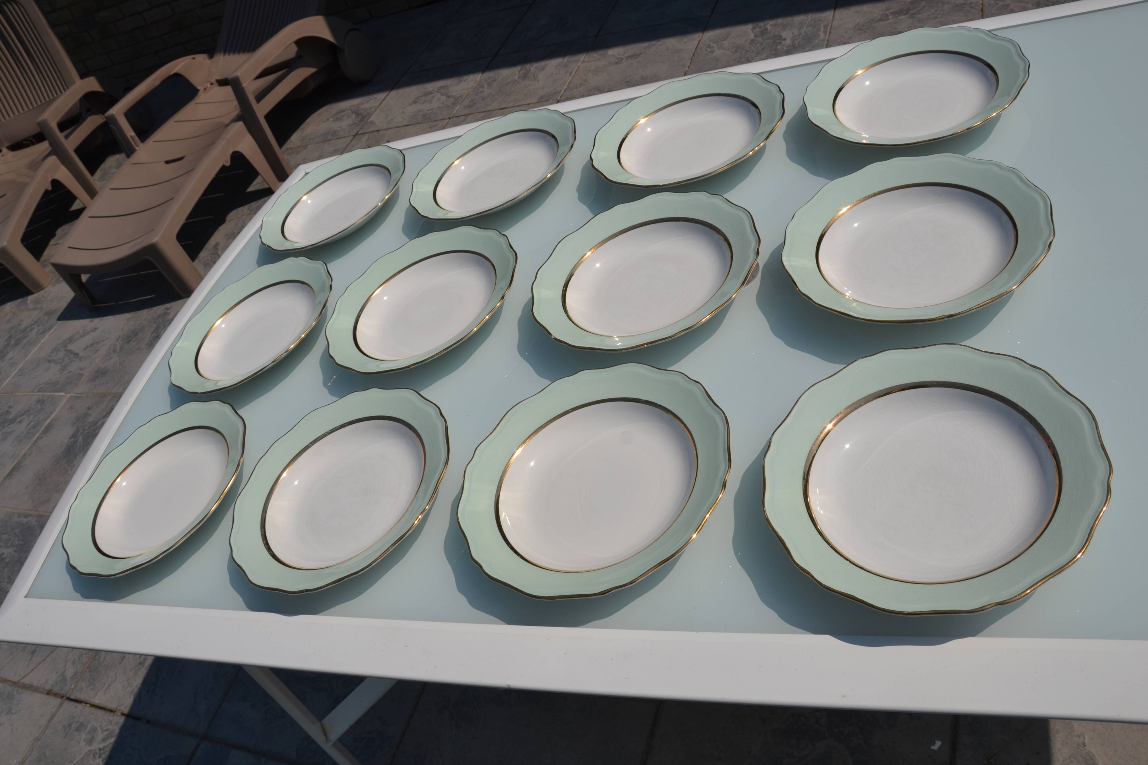12 green deep plates "l'amandinoise"