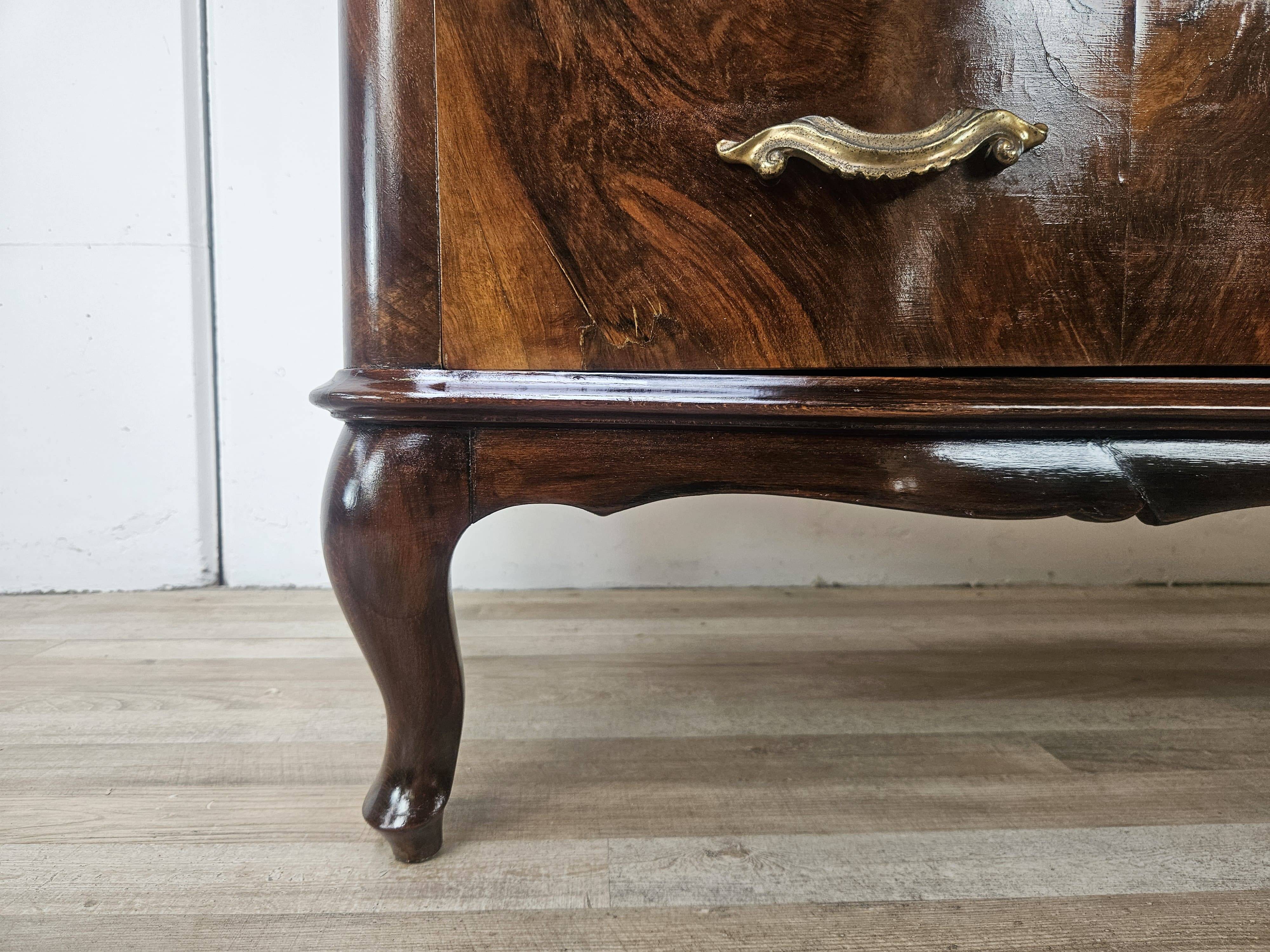 Chippendale chest of drawers in walnut burl, 1940s