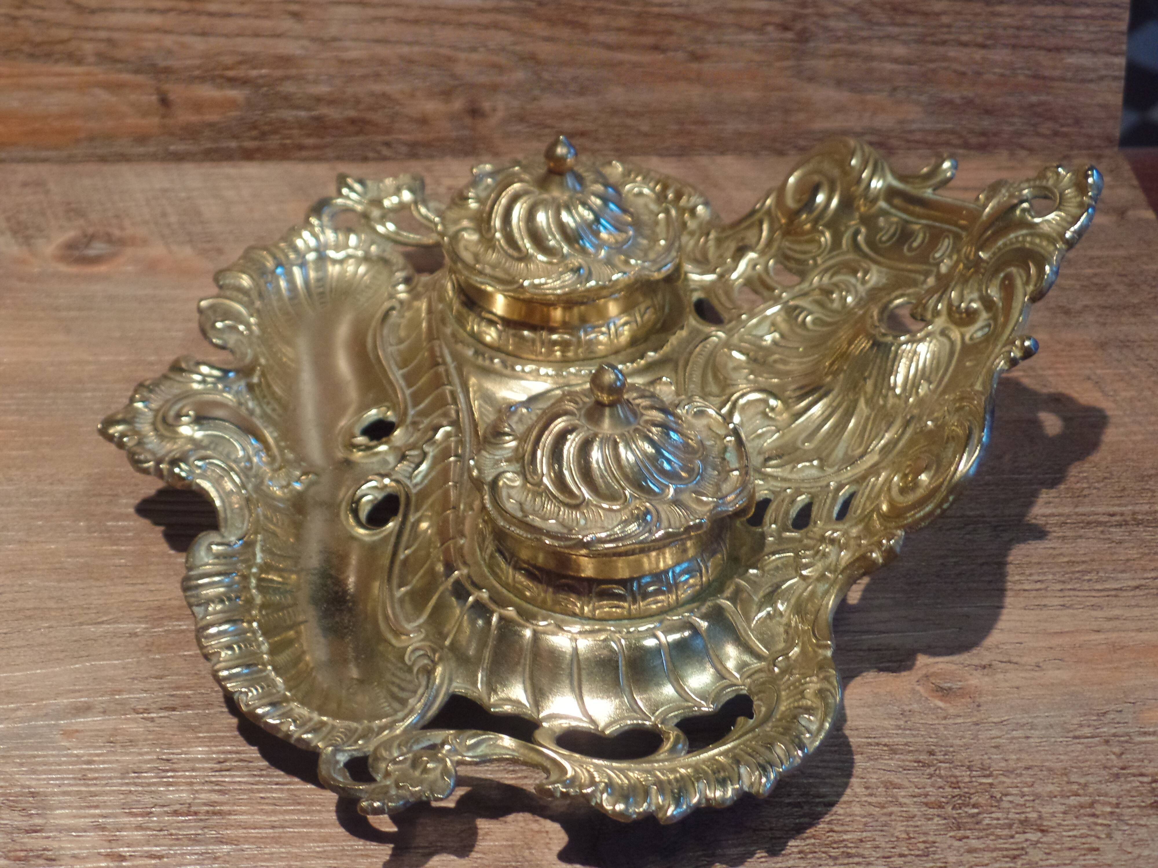 Double bronze inkwell