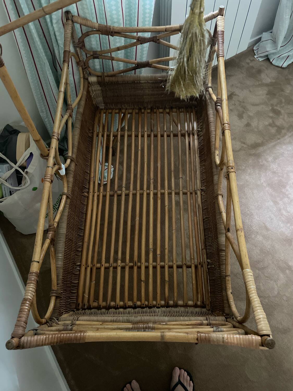Rattan baby bed