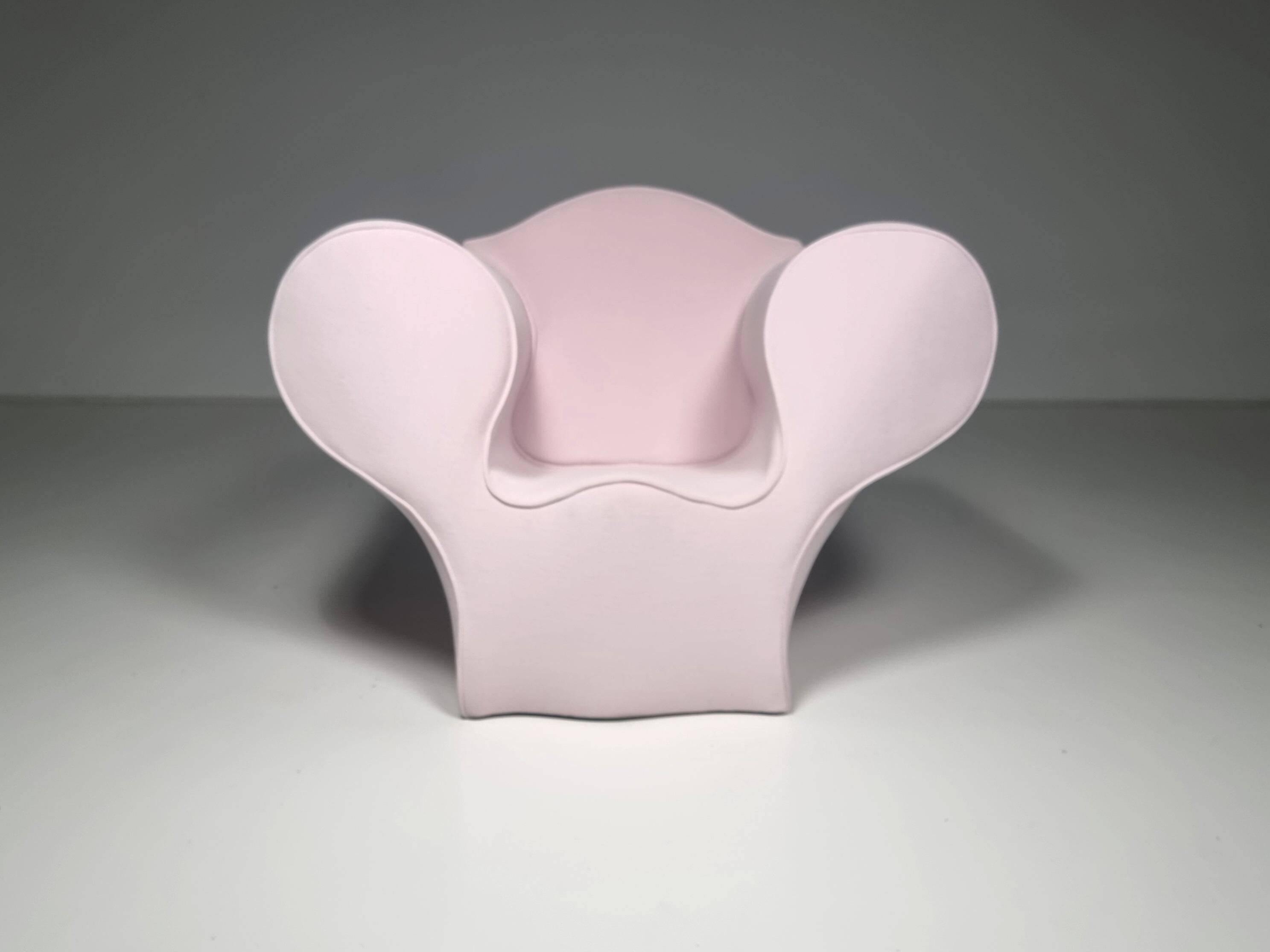 Pale pink chaise longue by Ron Arad for Moroso.
