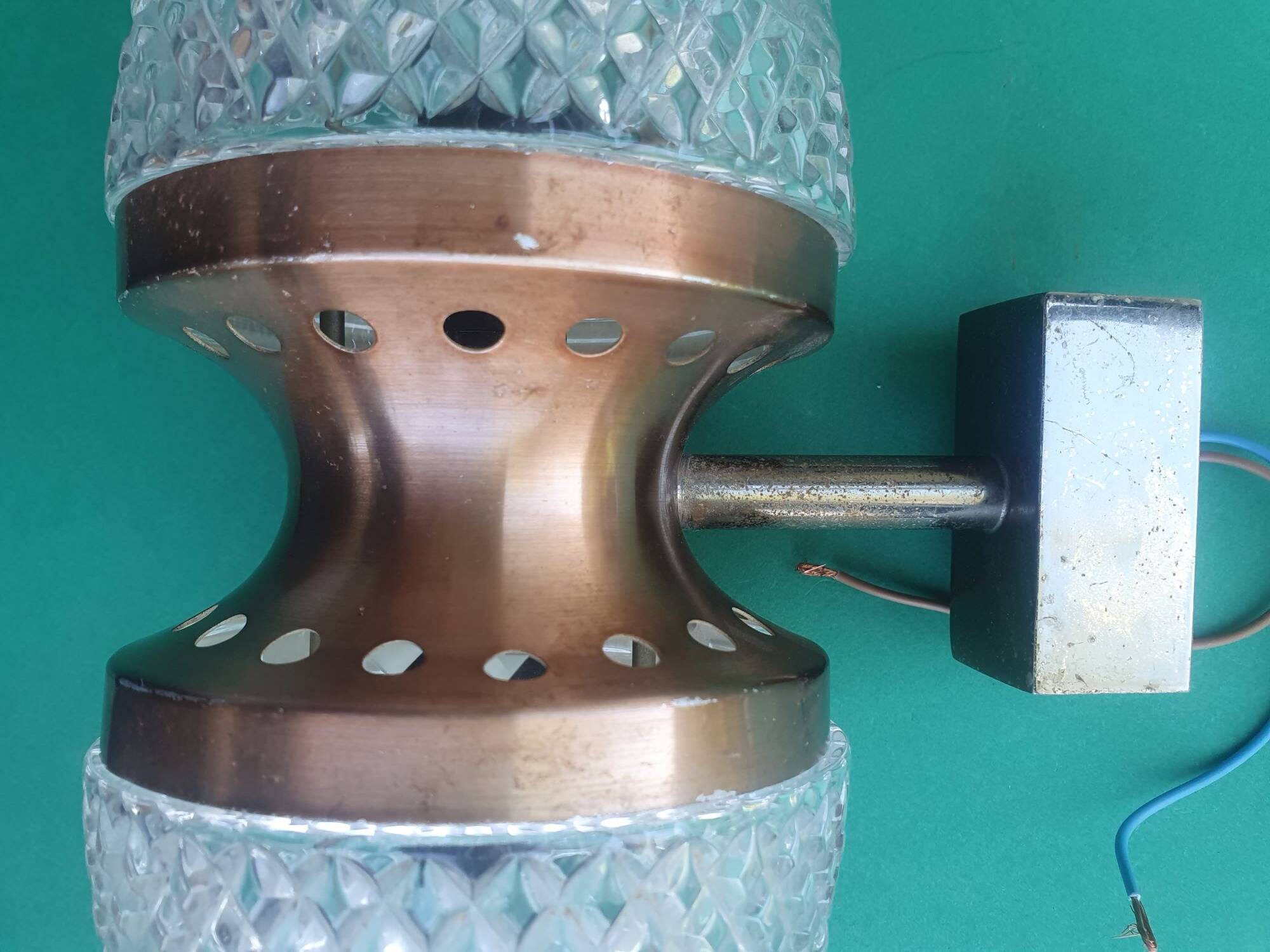 Vintage brass wall light with two crystal glass globes