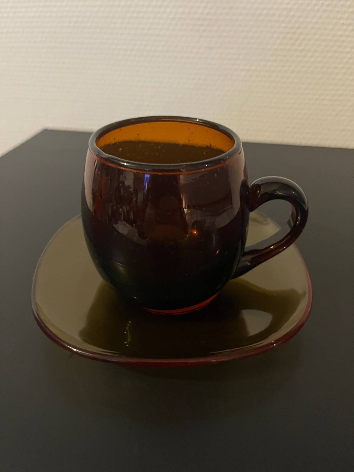 4 tasses verre bullé avec sous tasse marron clair