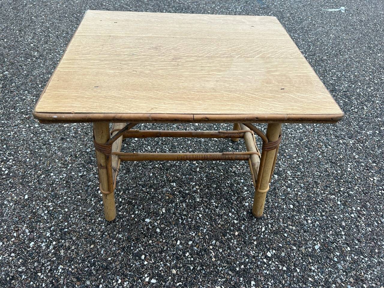 Bureau et chaise enfant en rotin