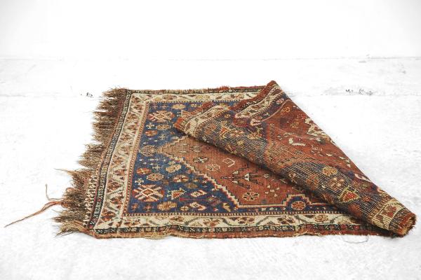 Ancient Persian carpet Shira from the 1880s, 80x120cm.
