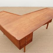 Bureau scandinave boomerang en teck d'Arne Hovmand Olsen