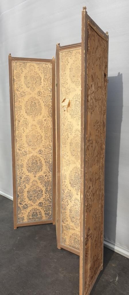 Screen 4 fronts of Indian wood and fabrics and silk at the end of the 19th century