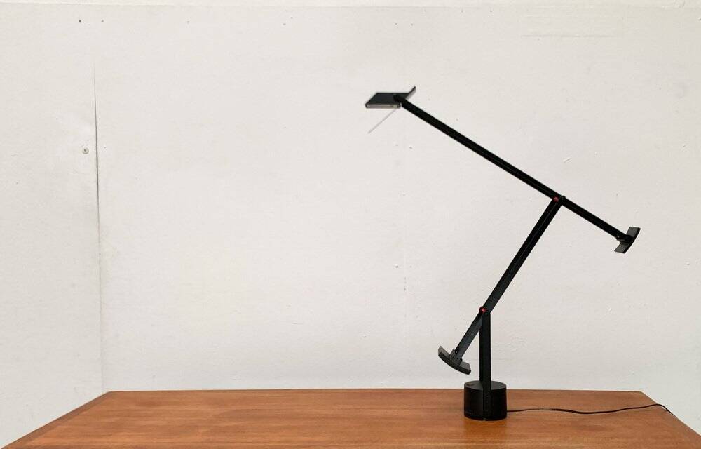 Postmodern Italian Tizio table lamp by Richard Sapper for Artemide, 1970s.