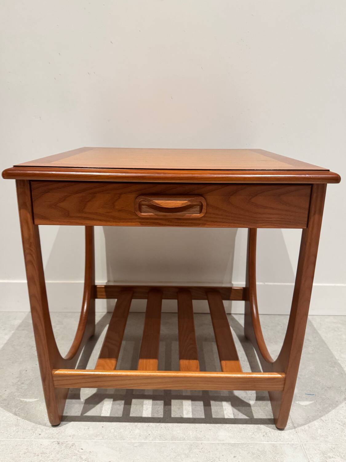 G-PLAN table/bedside table