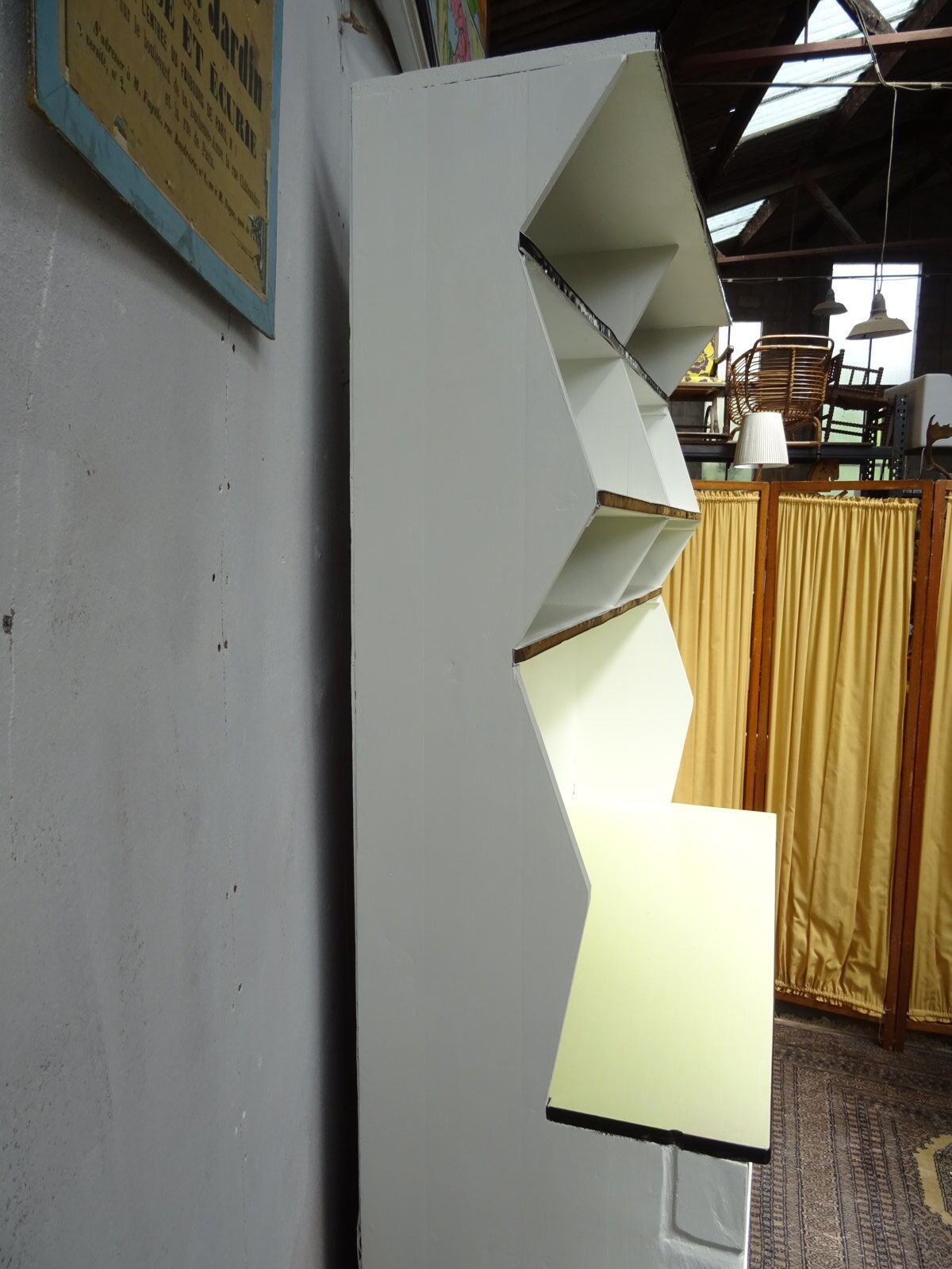 Grocery shelf counter