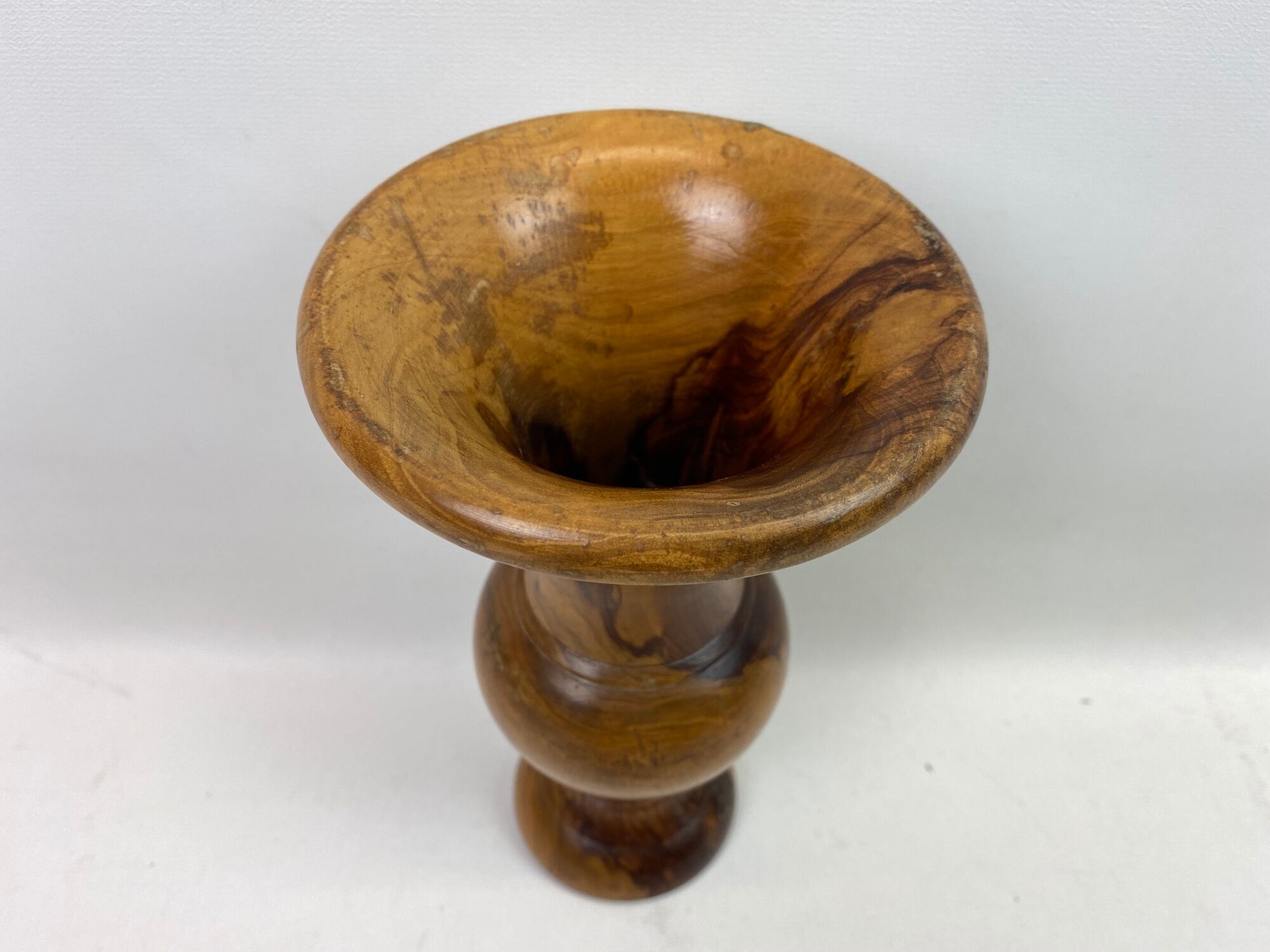 Wooden vase 21cm