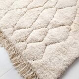 Moroccan Berber carpet Beni Ouarain ecru plain with engraved diamonds 247x154cm