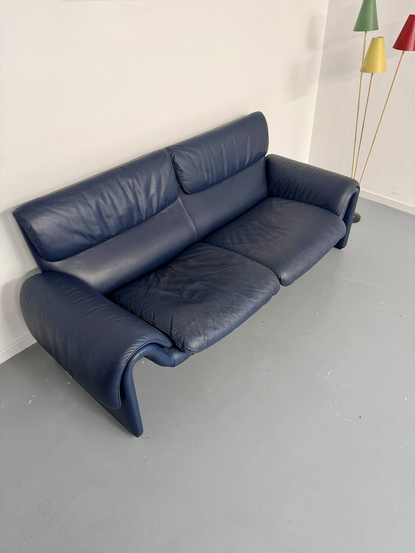 De Sede ds-2011 vintage leather sofa for 2/3 people, 1980s design.