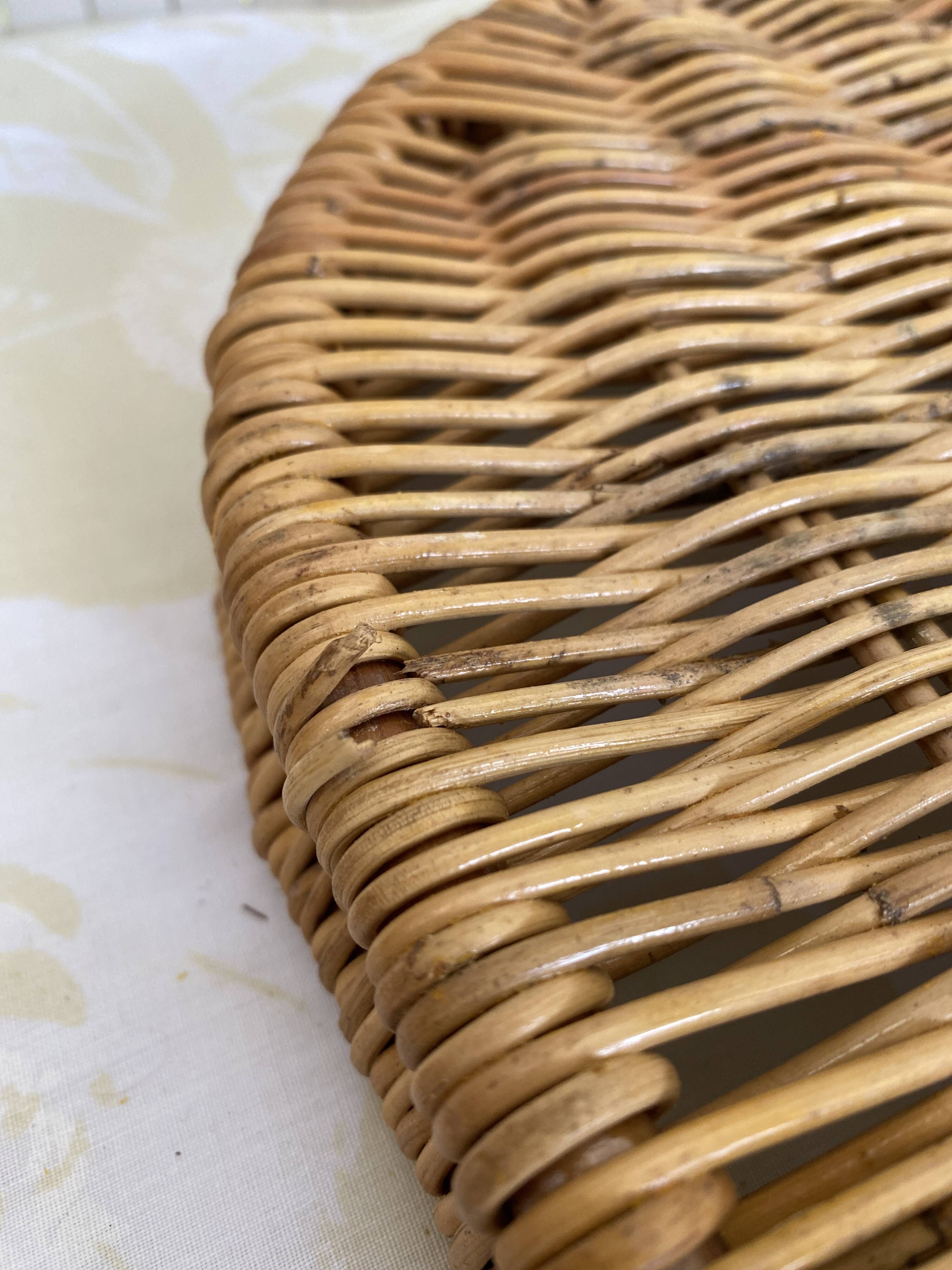 Wicker tray