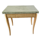 Extendable table