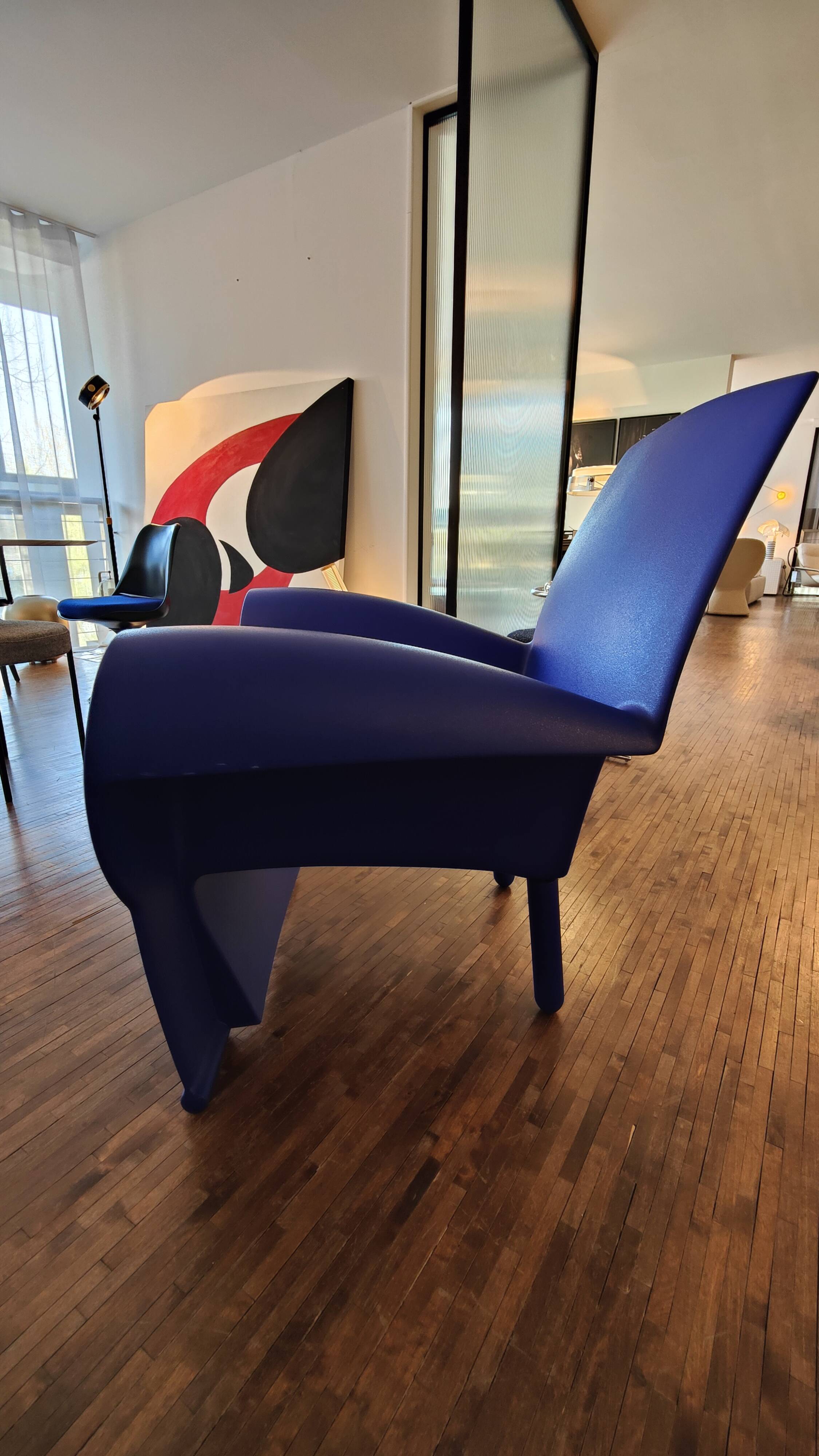 Richard 3 armchair by Stark