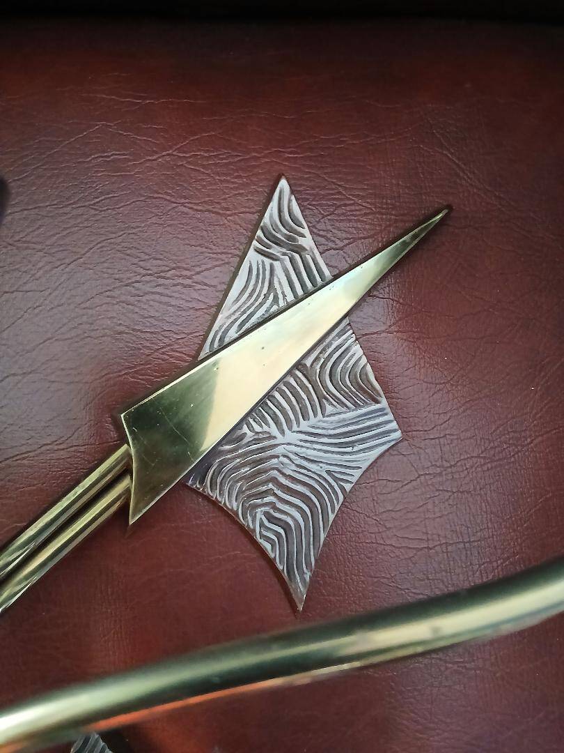 Splendid pair of bronze wall sconces by Jules Leleu? Art Deco.