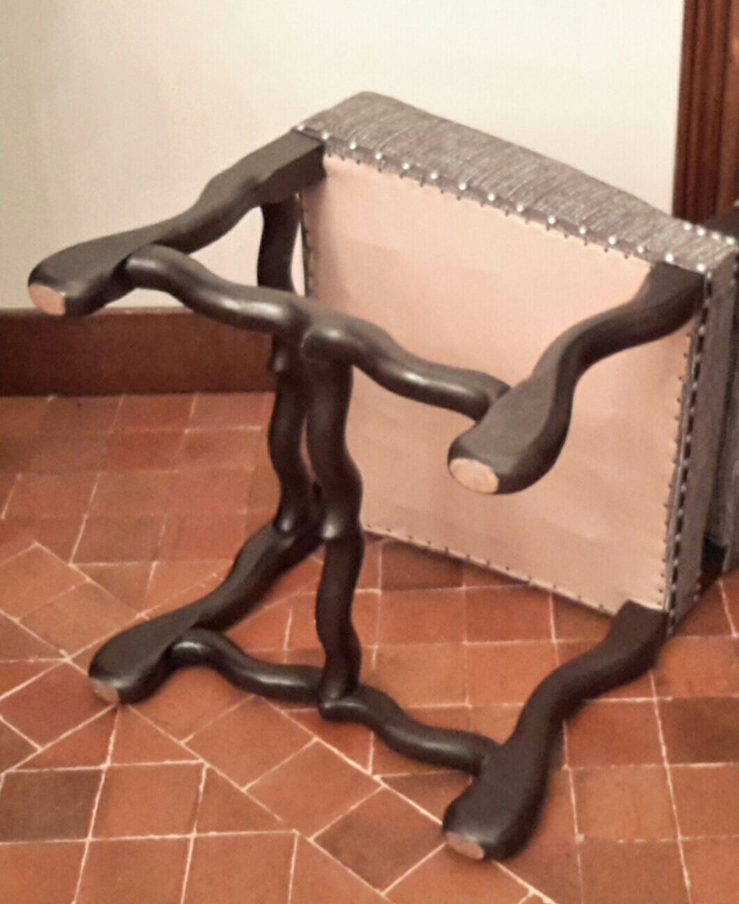 lot of six chairs Henry II sheep bone